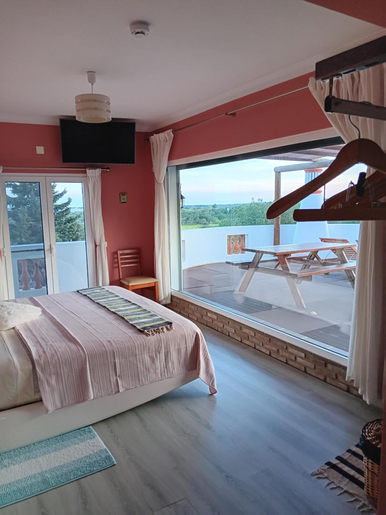 טאווירה Alojamento Local Patudos, Suite Com Terraco Privado מראה חיצוני תמונה